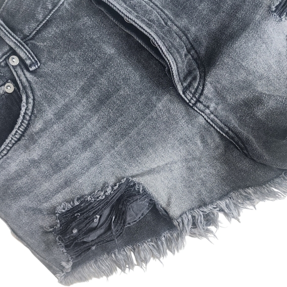 We The Free Womens Shorts Size 30 Black Wash Distressed Cut Off Button Fly. - Picture 5 of 9